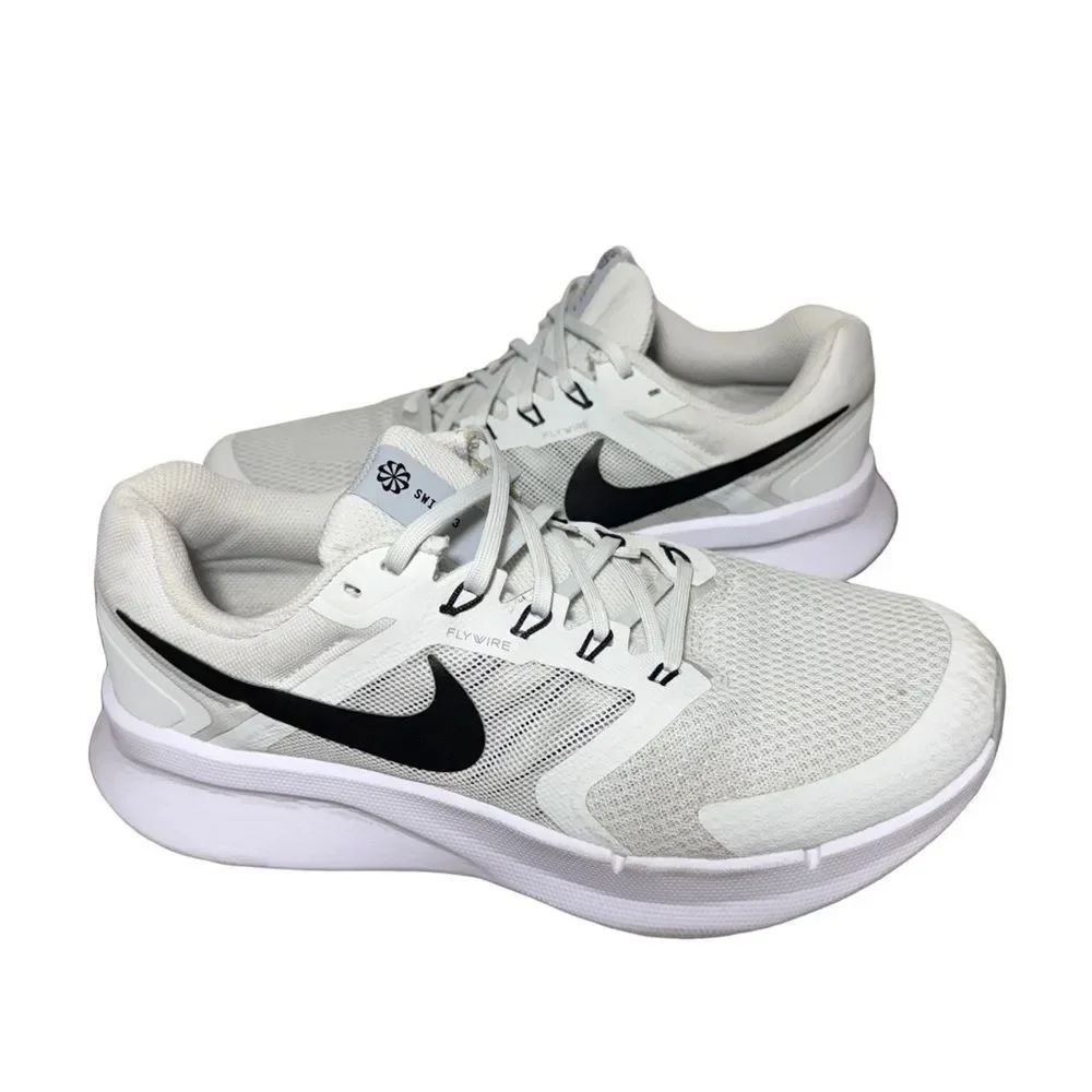 Nike light grey Men's White Running Shoes size 8.5